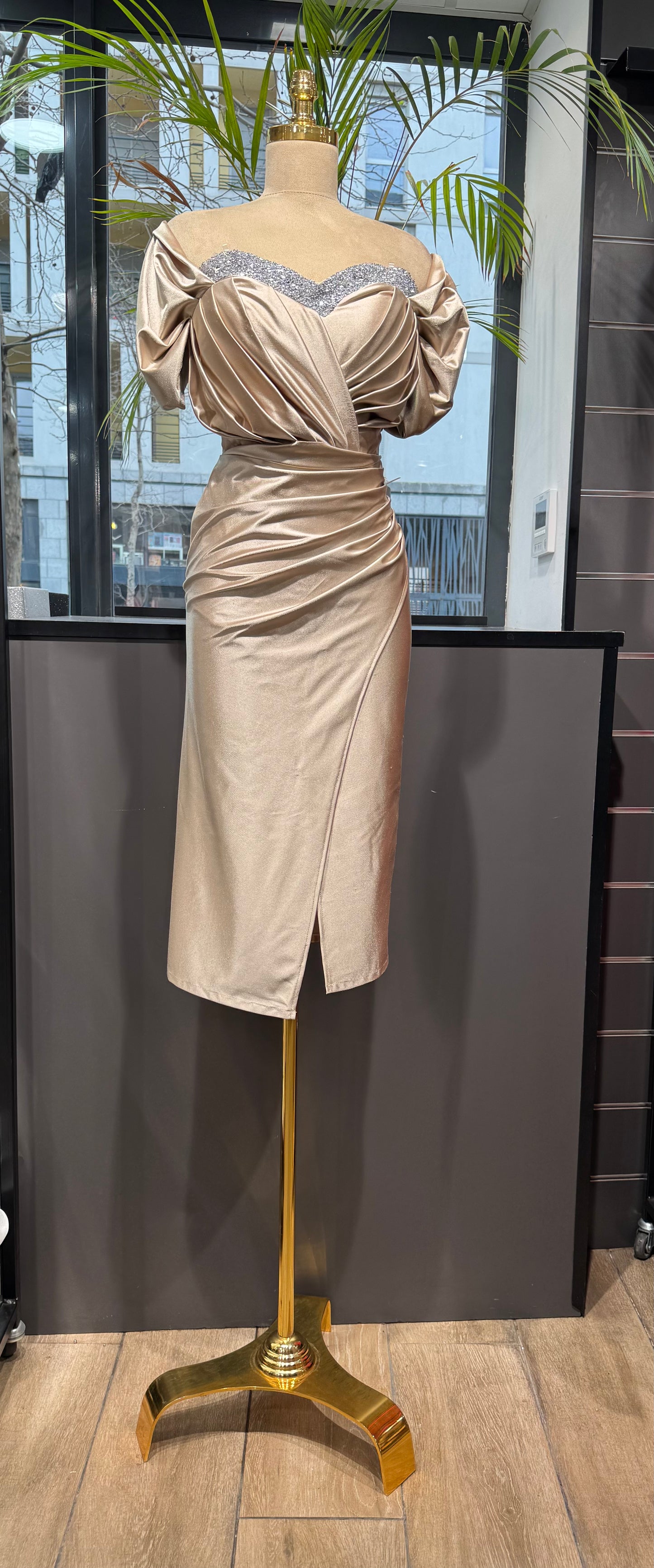 Robe de cérémonie "Poème" en satin by Amircouture